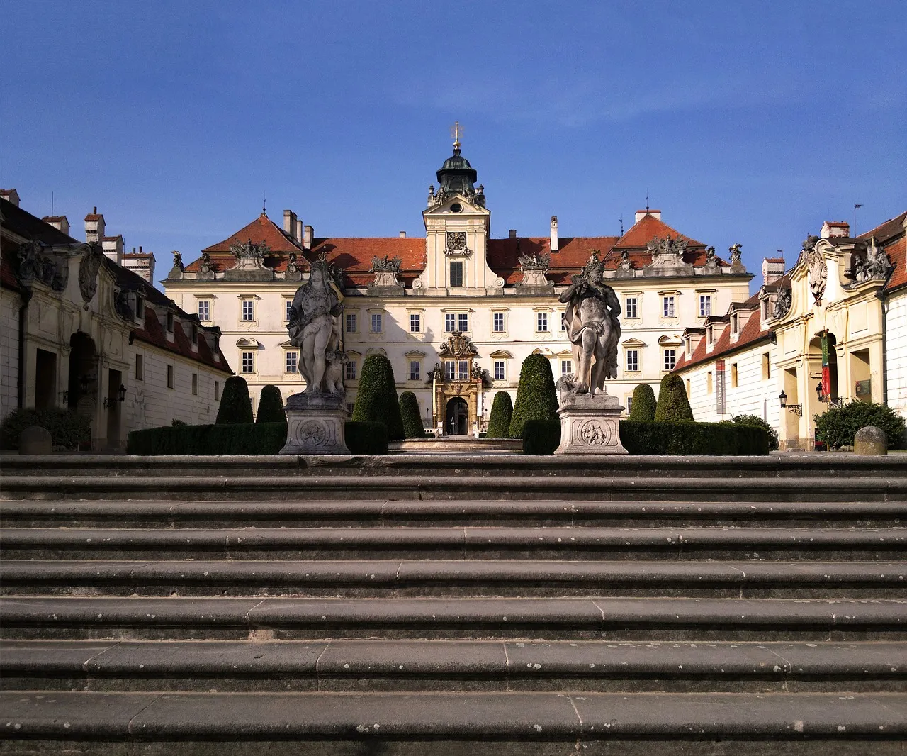 Valtice Schloss